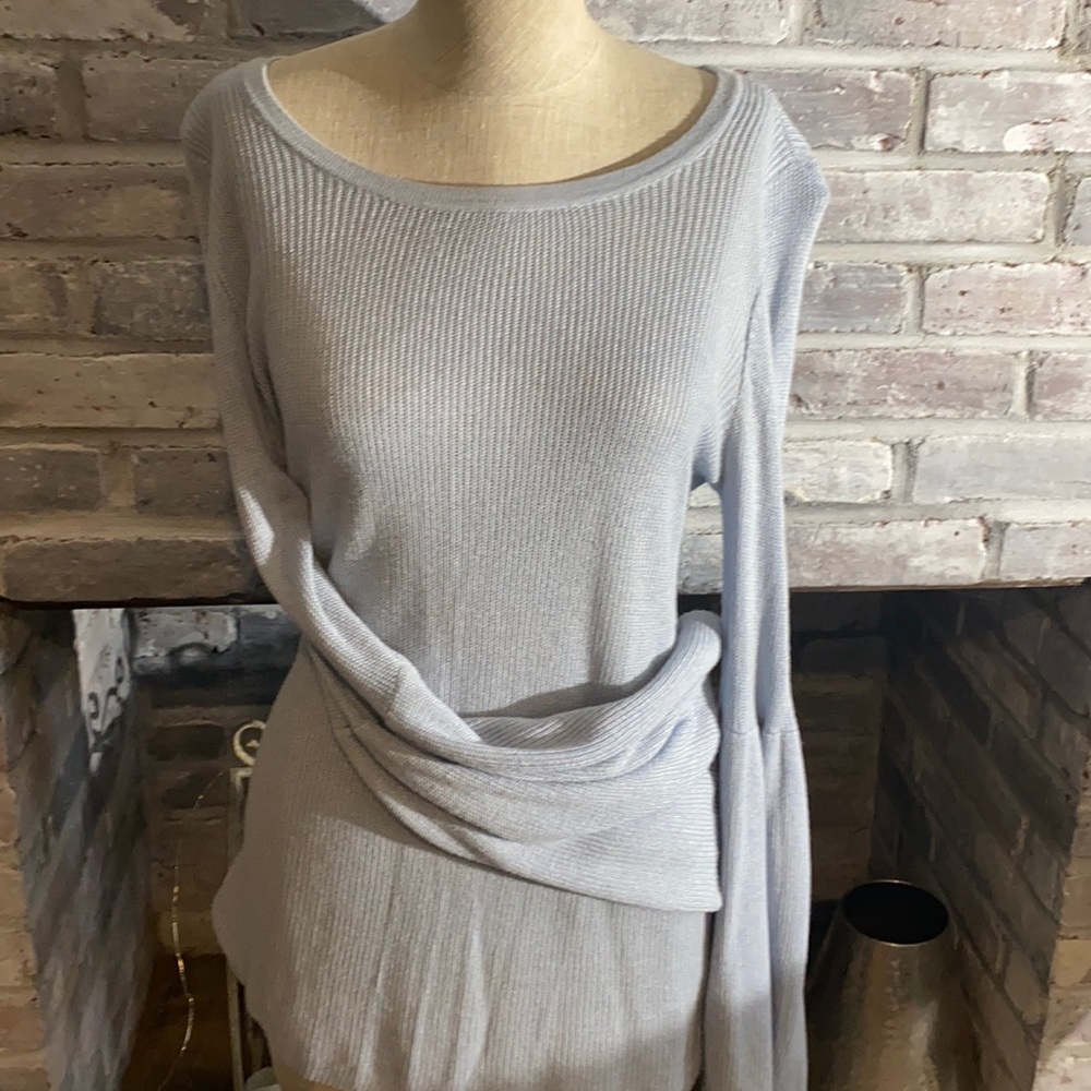 Light blue wide sleeve sweater light weight
